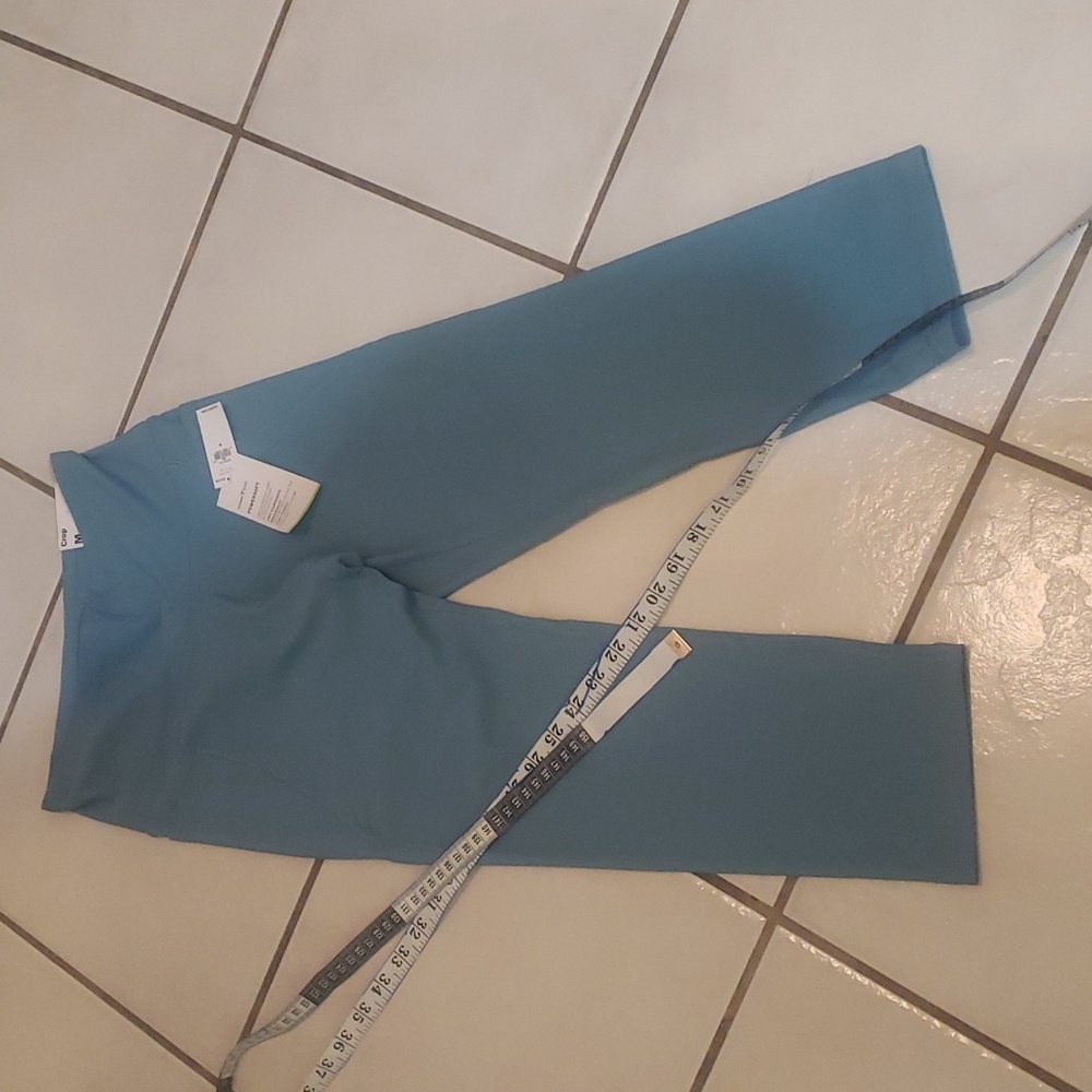 Old Navy light blue capri